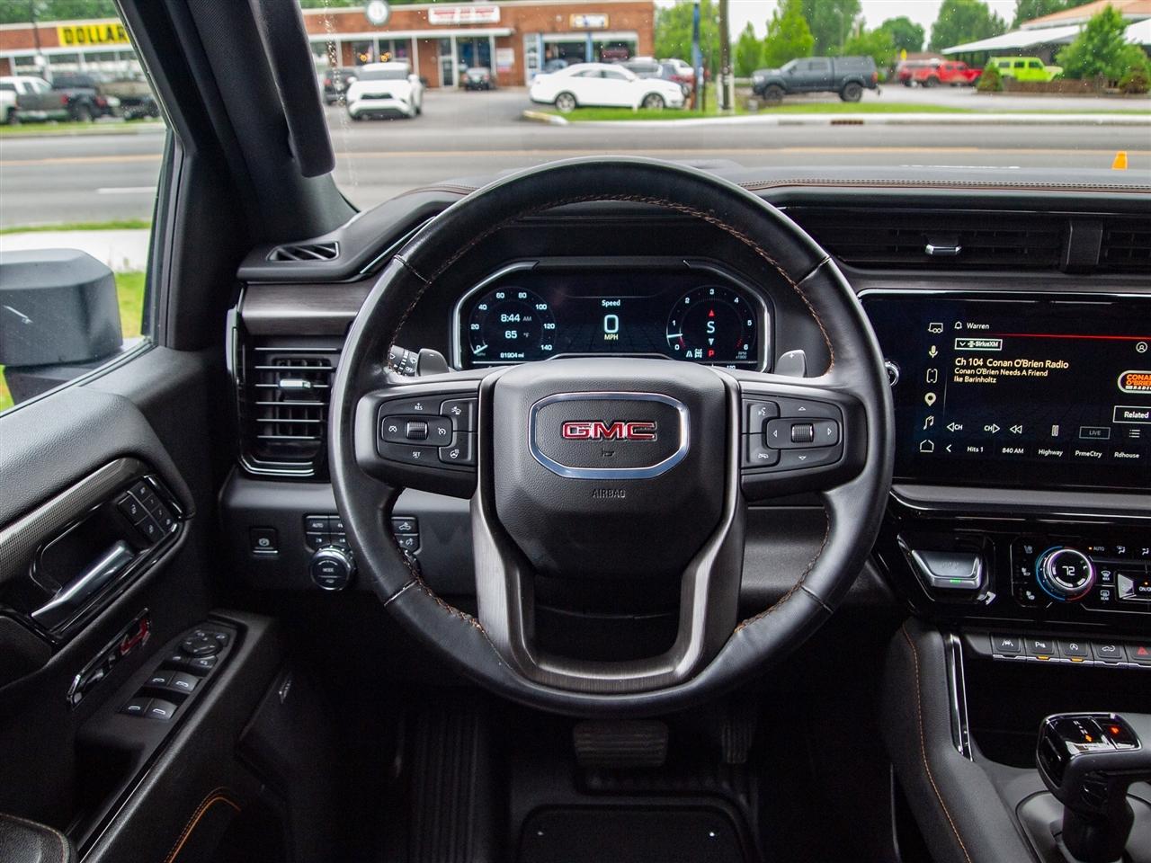 GMC Sierra 1500 4WD Crew Cab 157" AT4 2024