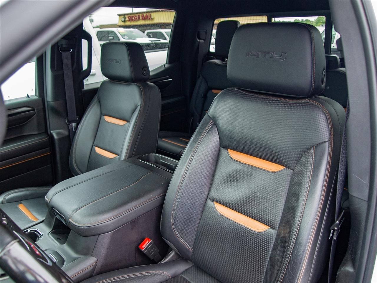 GMC Sierra 1500 4WD Crew Cab 157" AT4 2024