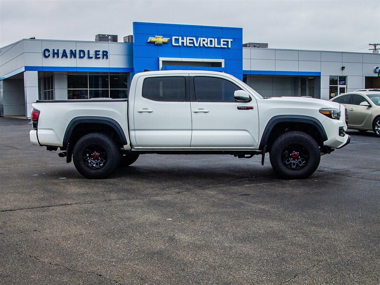 Toyota Tacoma TRD Off Road Double Cab 5' Bed V6 4x4 MT (Natl) 2017
