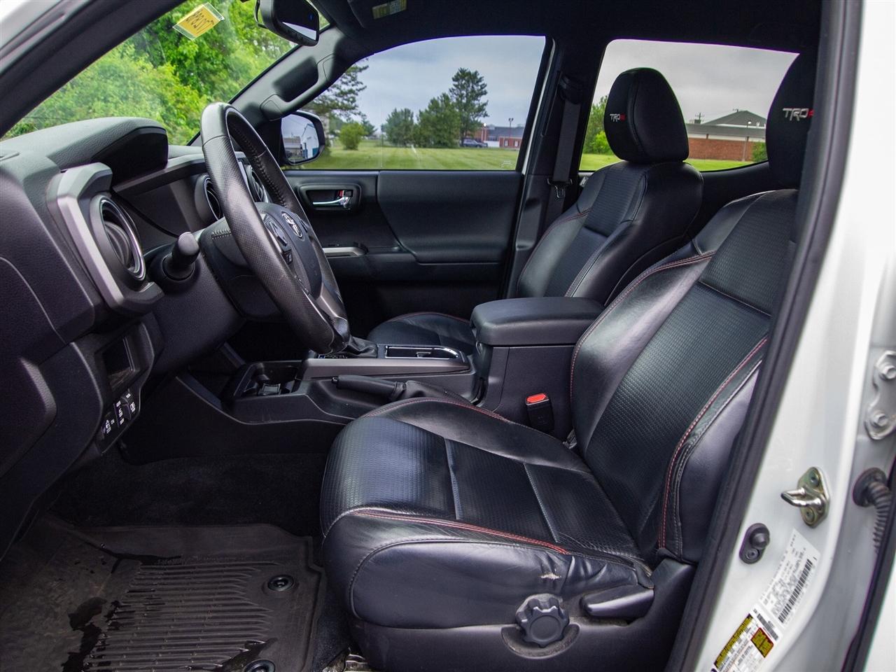 Toyota Tacoma TRD Off Road Double Cab 5' Bed V6 4x4 MT (Natl) 2017