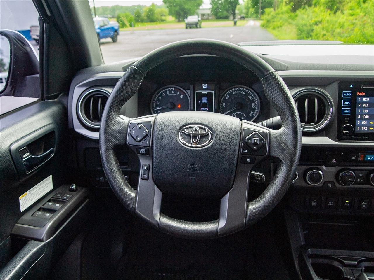 Toyota Tacoma TRD Off Road Double Cab 5' Bed V6 4x4 MT (Natl) 2017