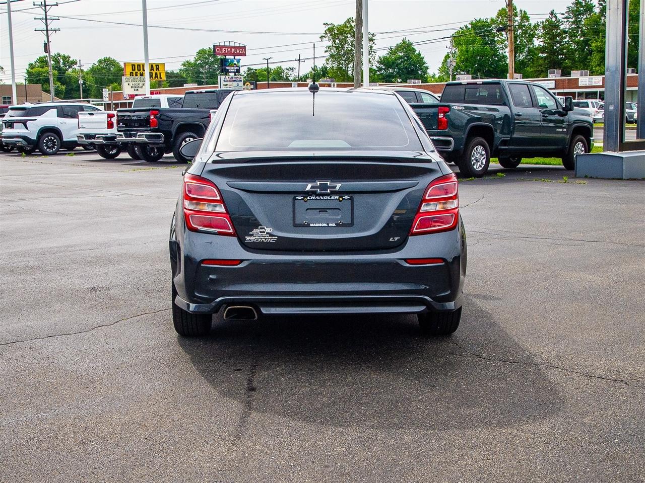 Chevrolet Sonic 4dr Sdn Auto LT 2018