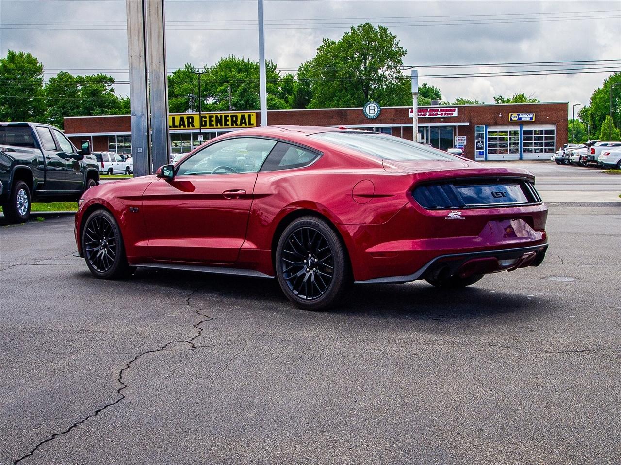 Ford Mustang GT Fastback 2017