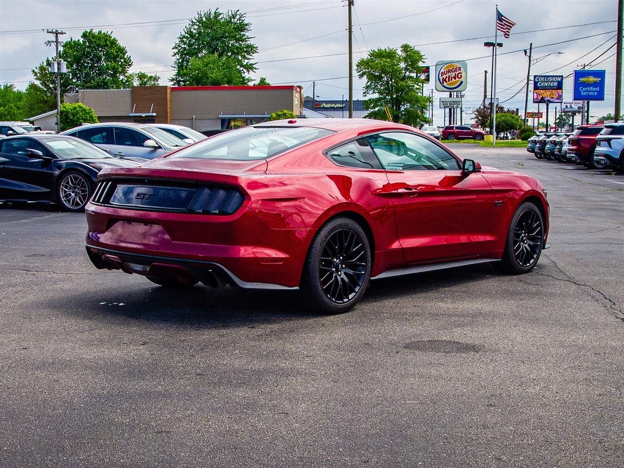 Ford Mustang GT Fastback 2017