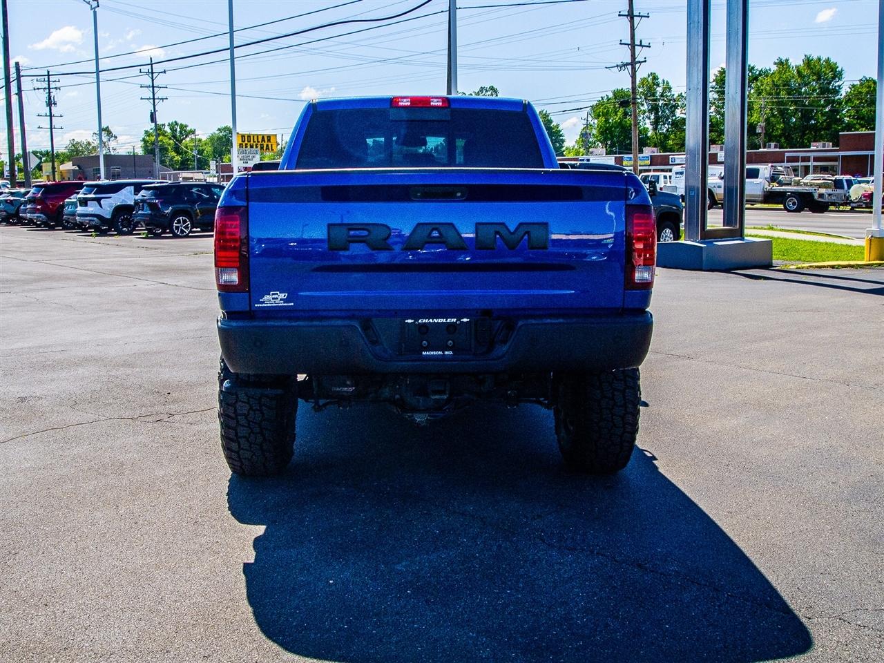 RAM 2500 Power Wagon 4x4 Crew Cab 6'4" Box 2017