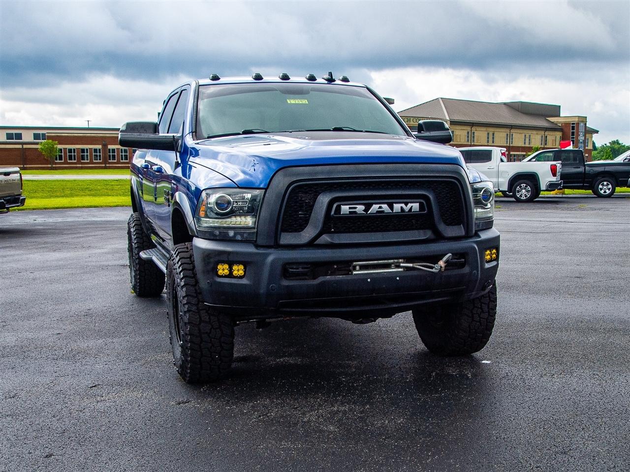 RAM 2500 Power Wagon 4x4 Crew Cab 6'4" Box 2017
