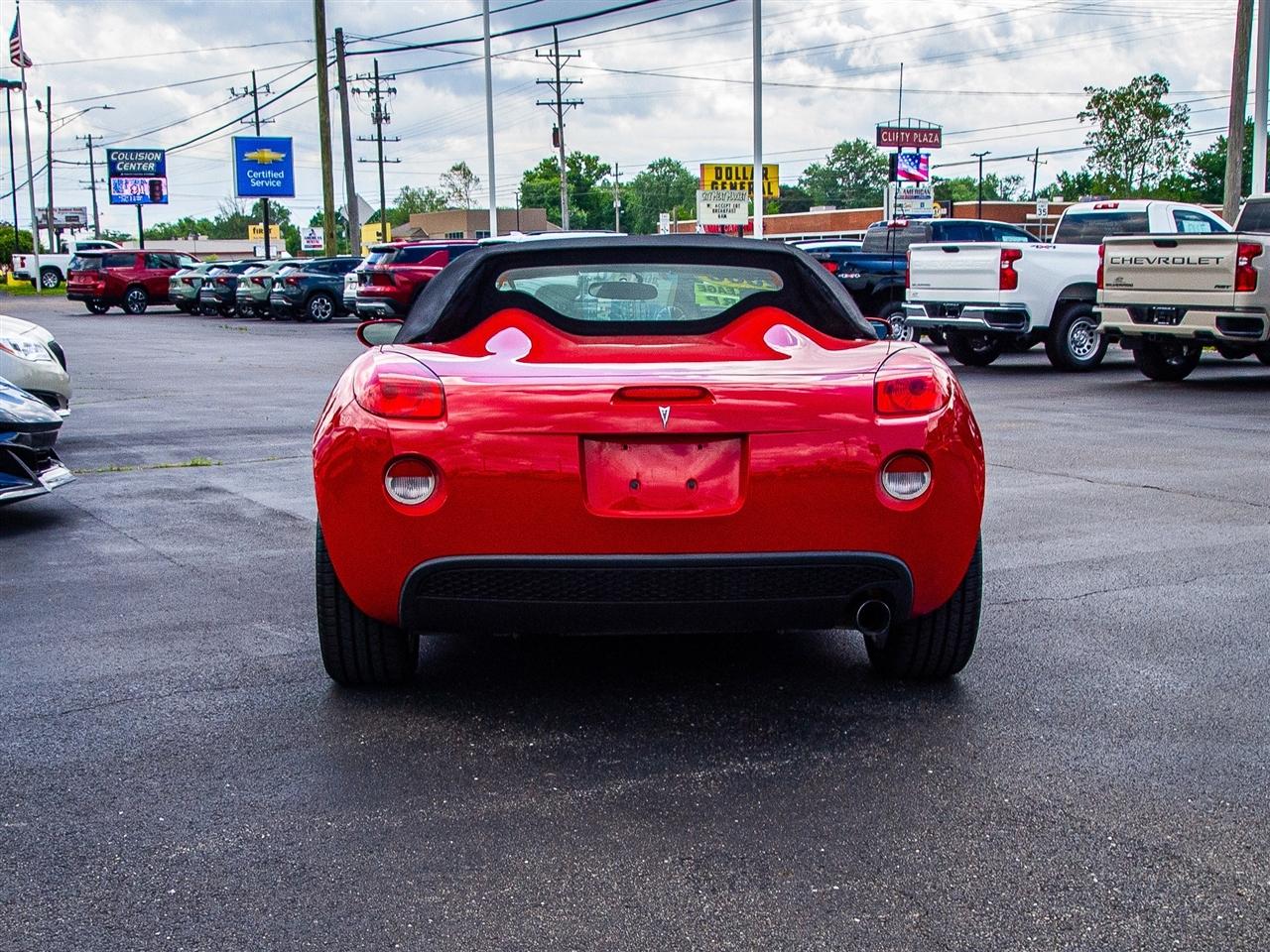 Pontiac Solstice 2dr Convertible 2006