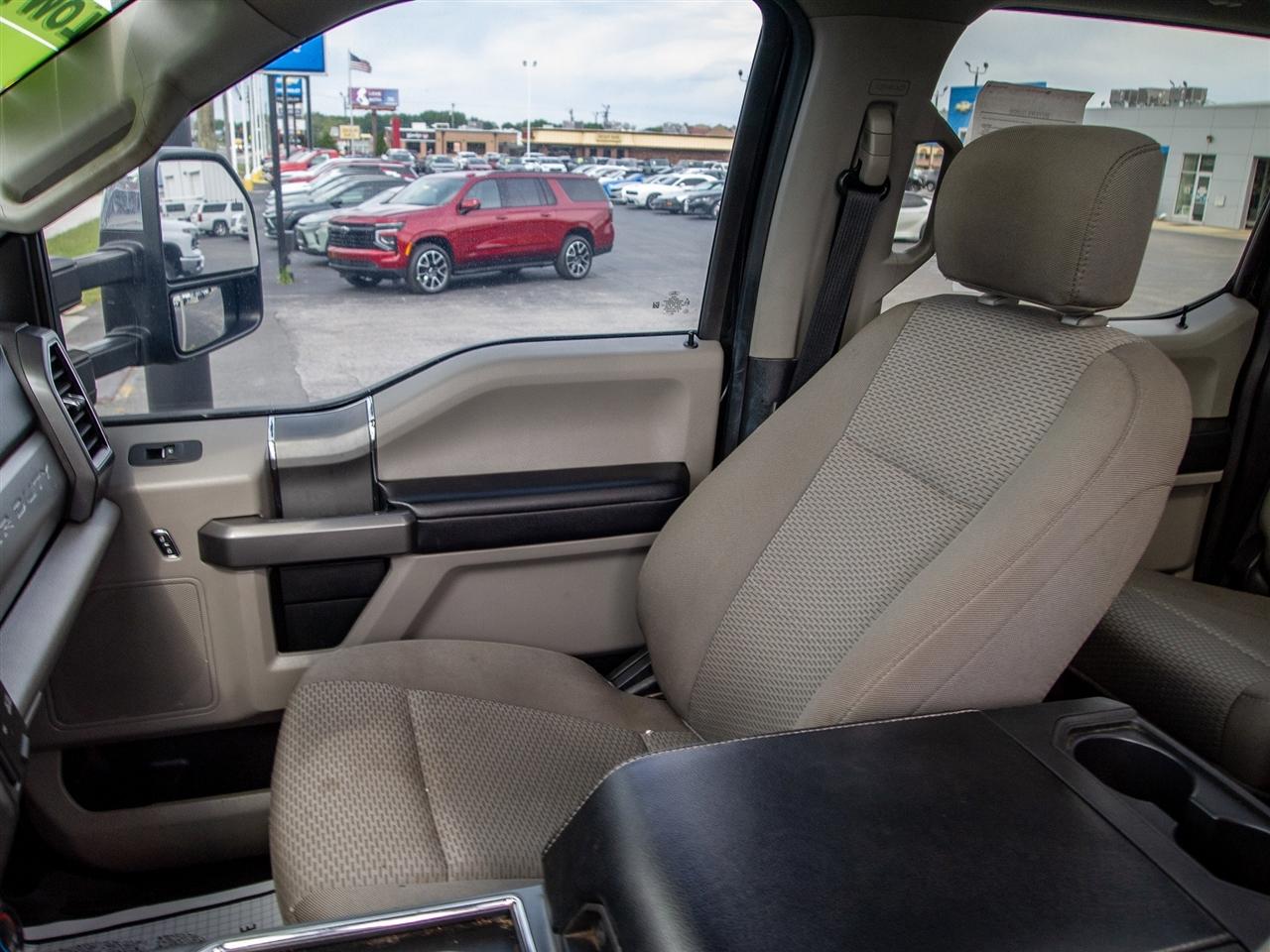 Ford Super Duty F-450 DRW King Ranch 4WD Crew Cab 8' Box 2020
