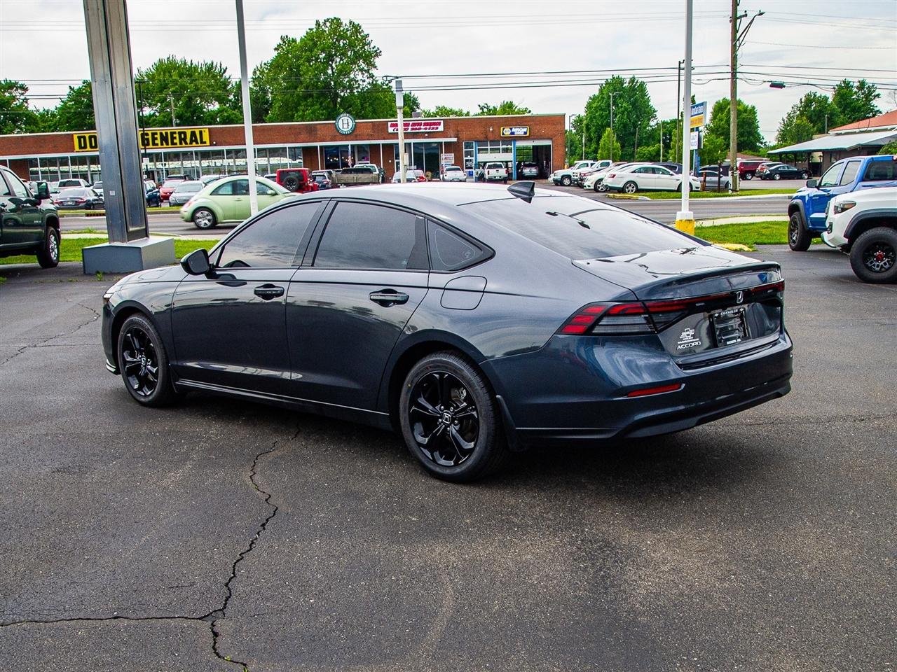 Honda Accord Sedan SE CVT 2025