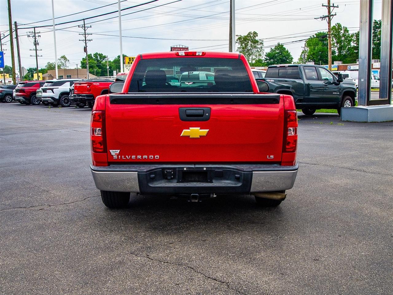 Chevrolet Silverado 1500 2WD Reg Cab 119.0" Work Truck 2013