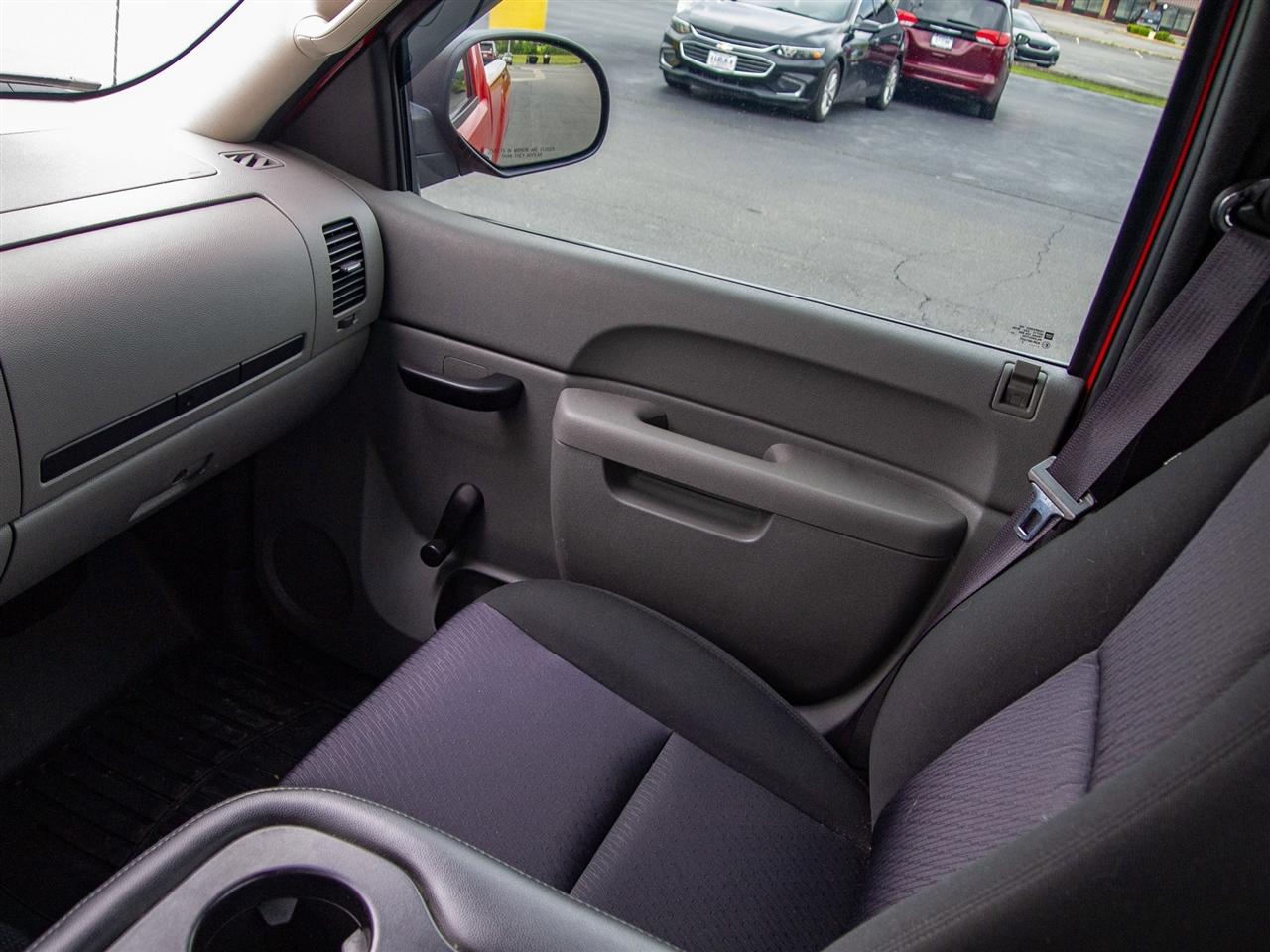 Chevrolet Silverado 1500 2WD Reg Cab 119.0" Work Truck 2013