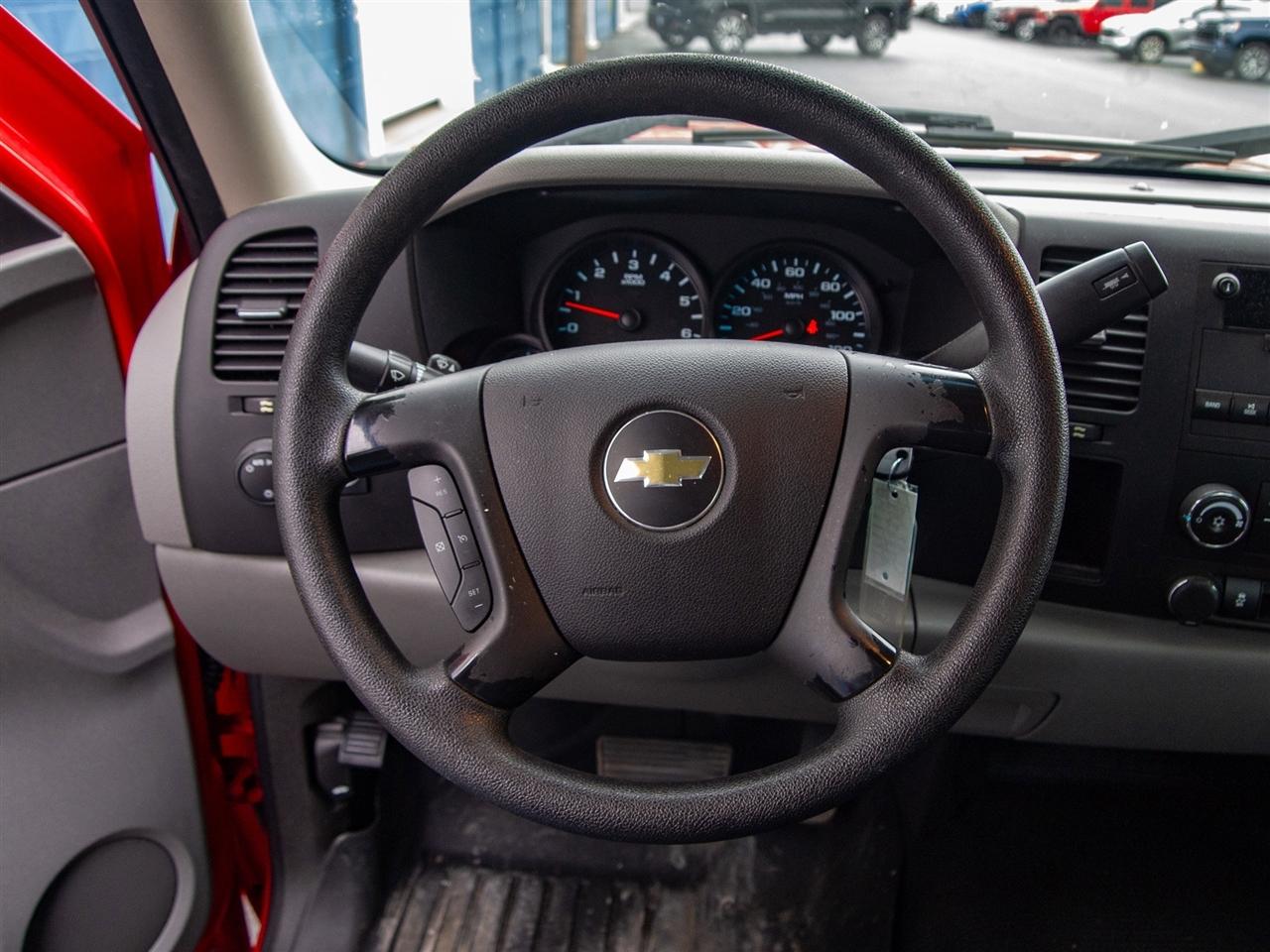 Chevrolet Silverado 1500 2WD Reg Cab 119.0" Work Truck 2013