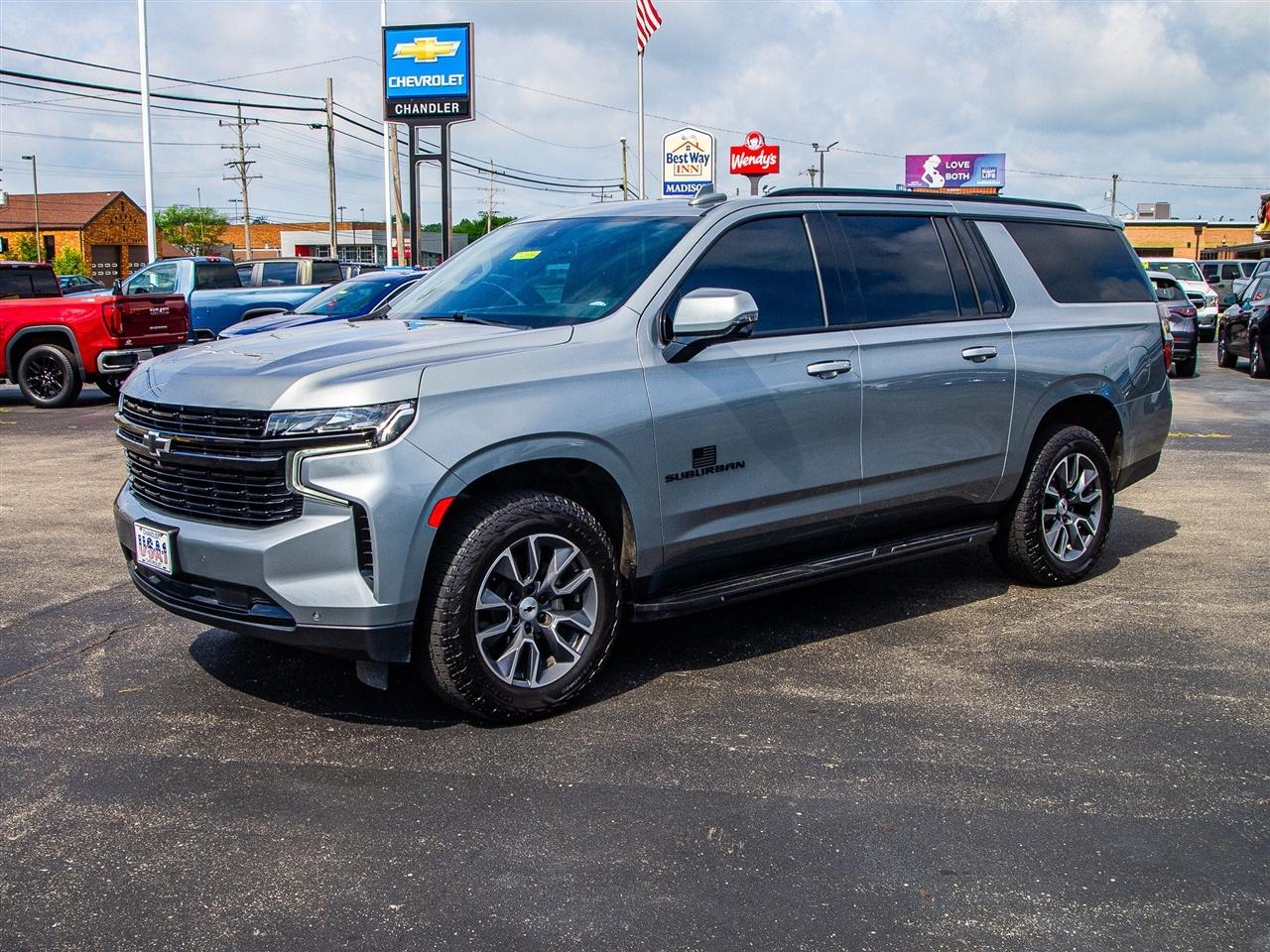 Chevrolet Suburban 4WD 4dr RST 2023