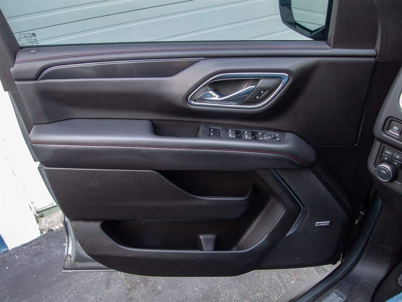 Chevrolet Suburban 4WD 4dr RST 2023