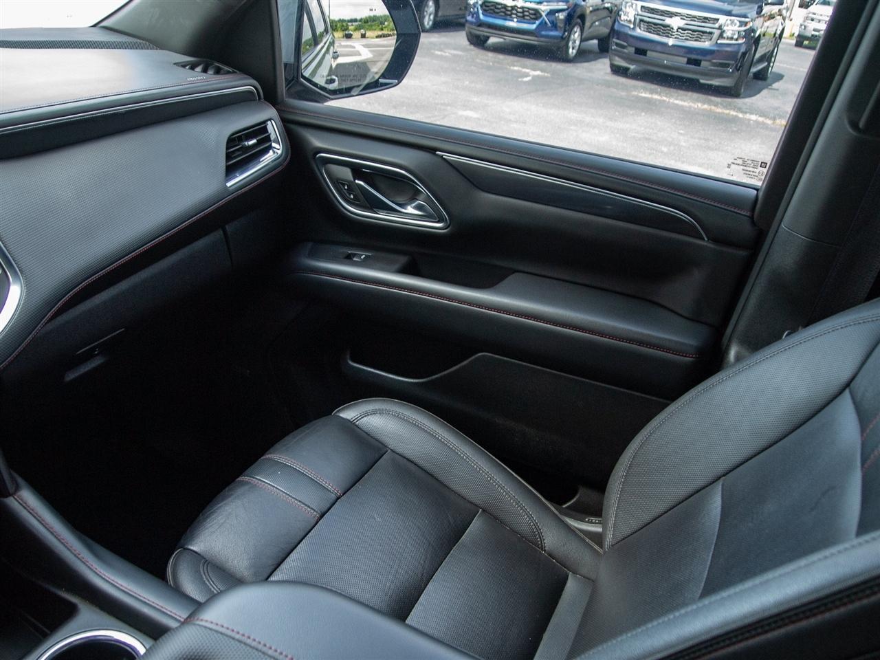 Chevrolet Suburban 4WD 4dr RST 2023