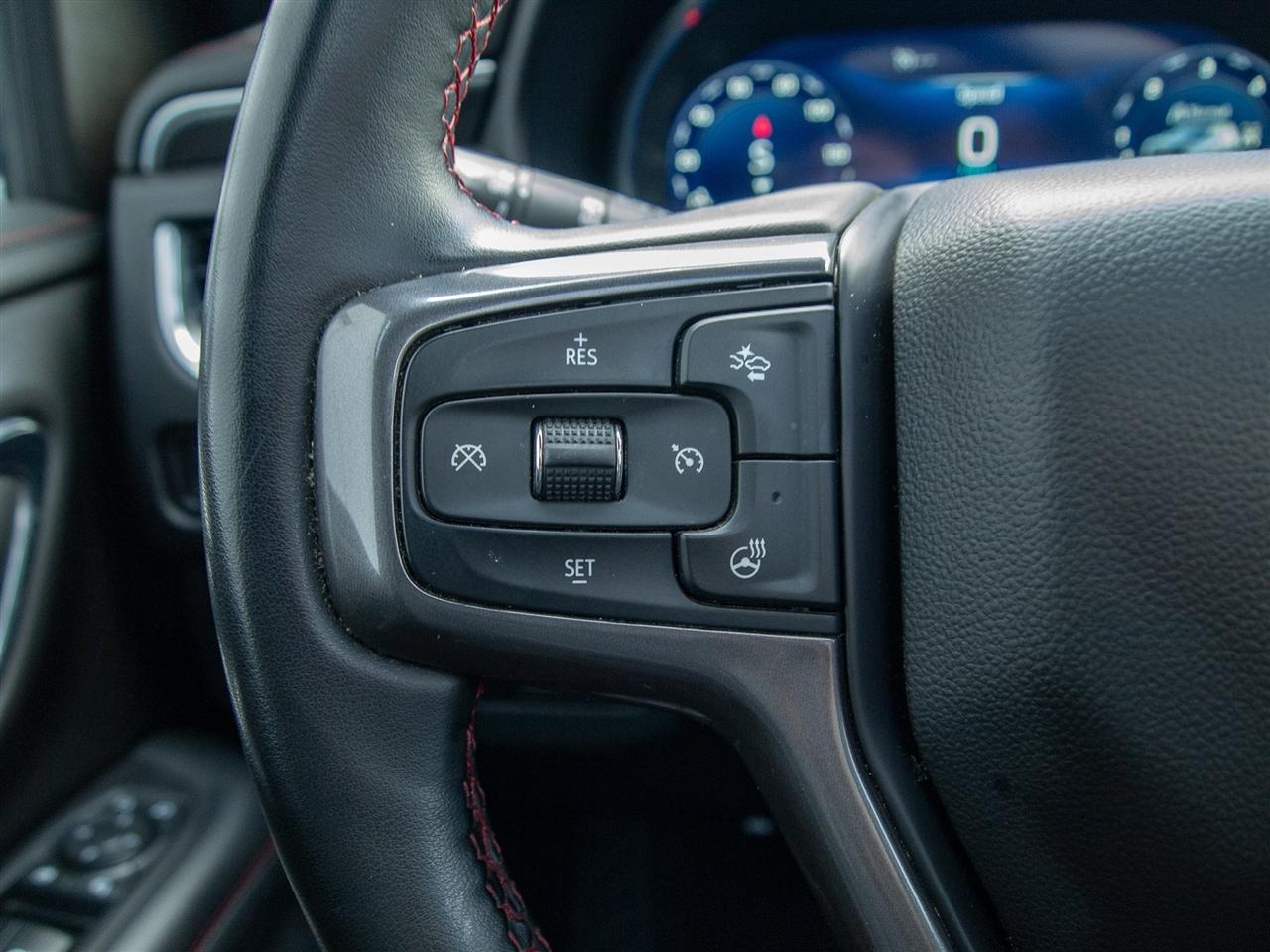 Chevrolet Suburban 4WD 4dr RST 2023