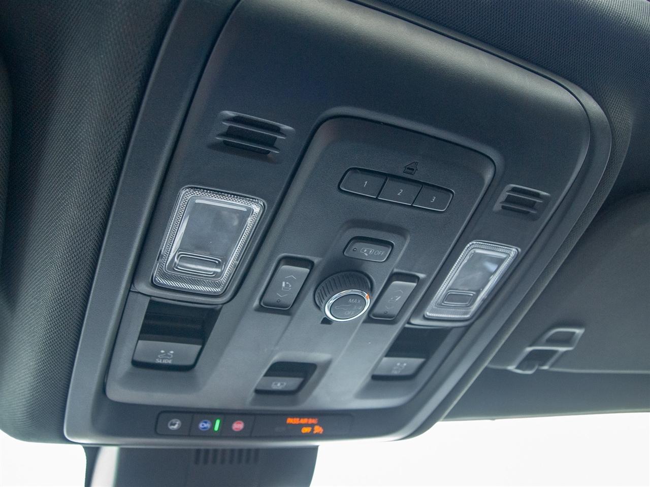 Chevrolet Suburban 4WD 4dr RST 2023