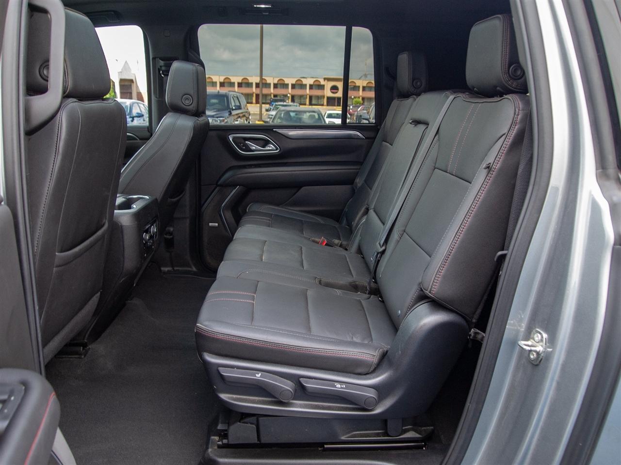 Chevrolet Suburban 4WD 4dr RST 2023