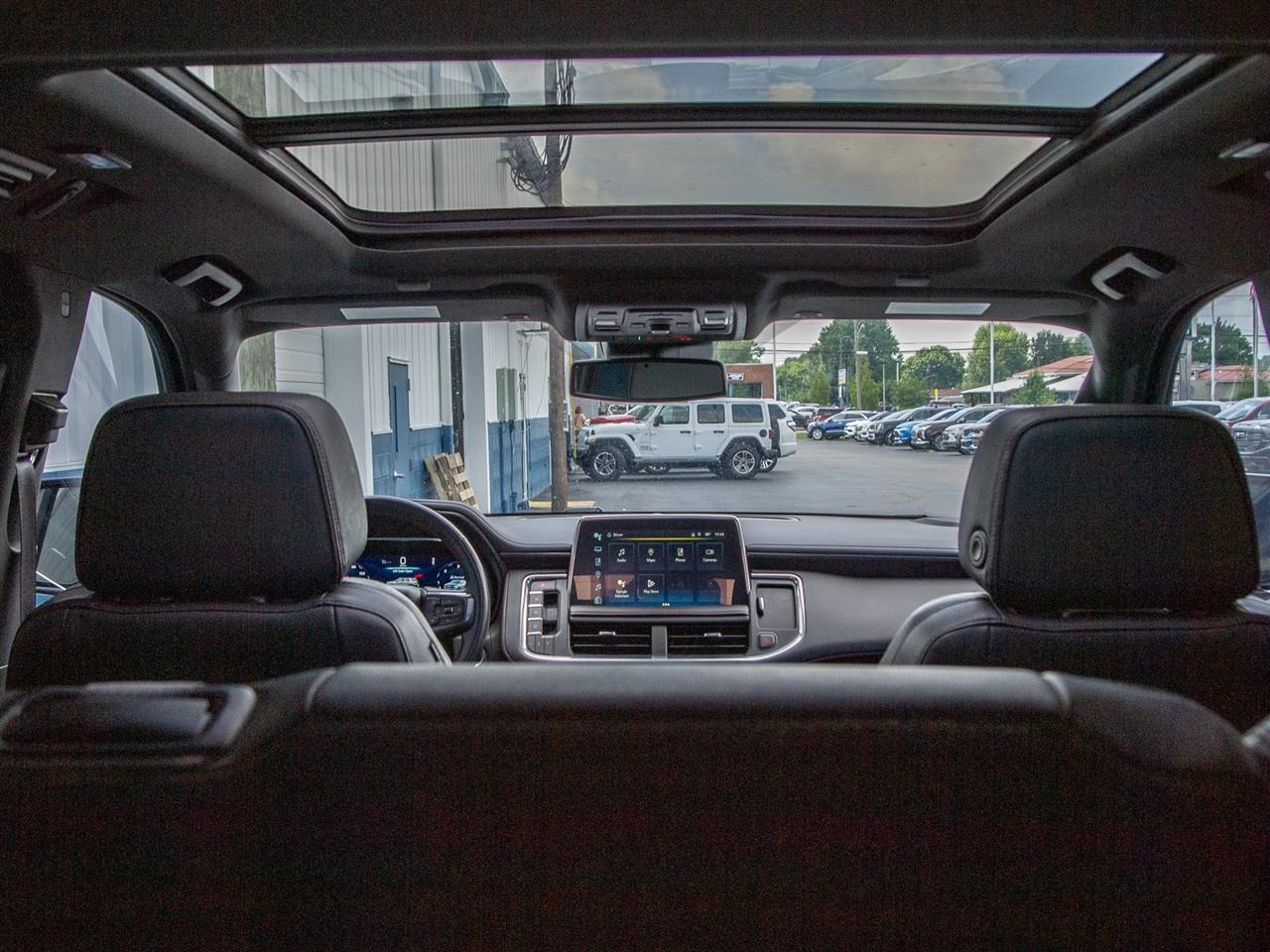 Chevrolet Suburban 4WD 4dr RST 2023