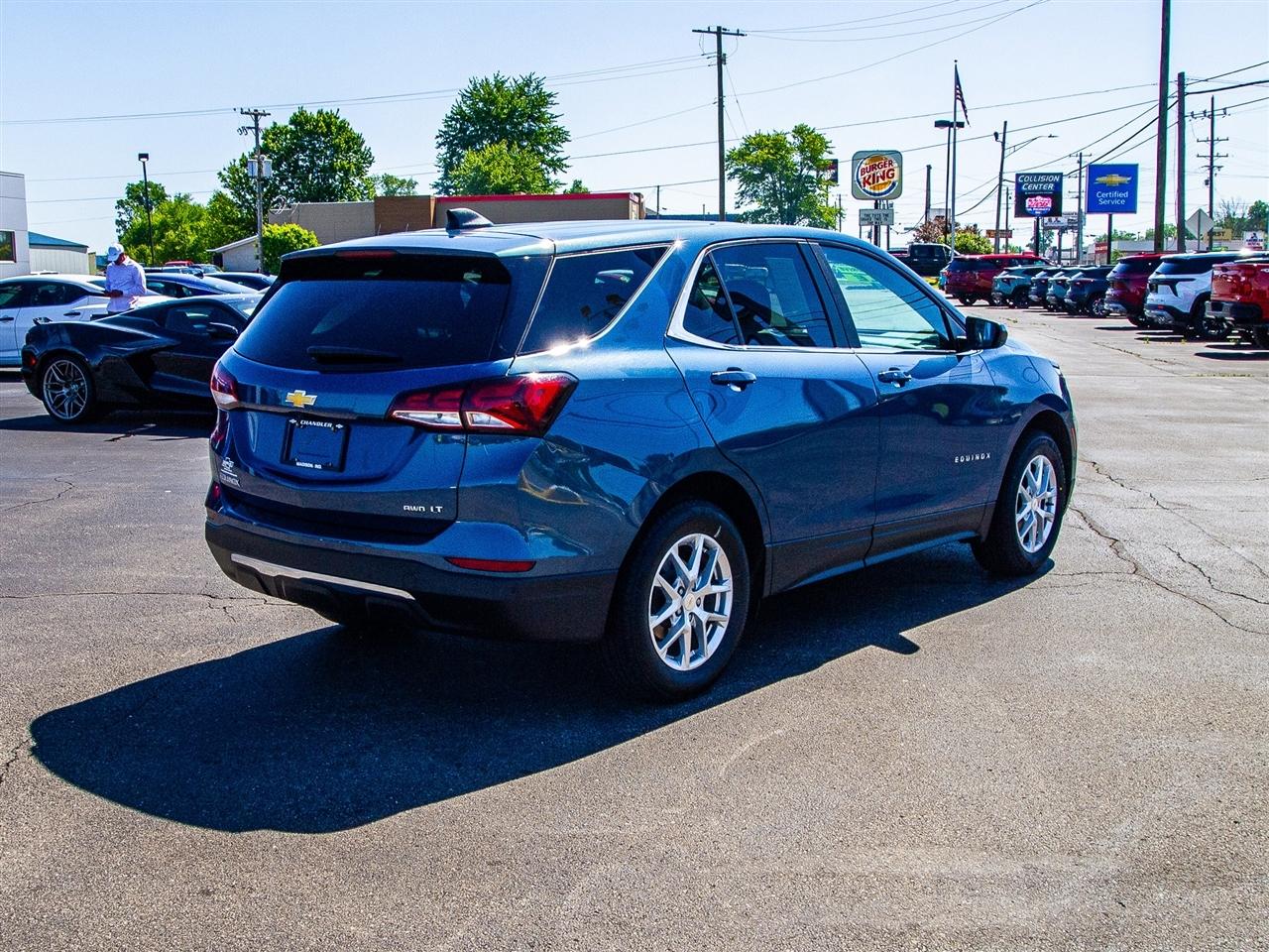 Chevrolet Equinox AWD 4dr LT w/1LT 2024
