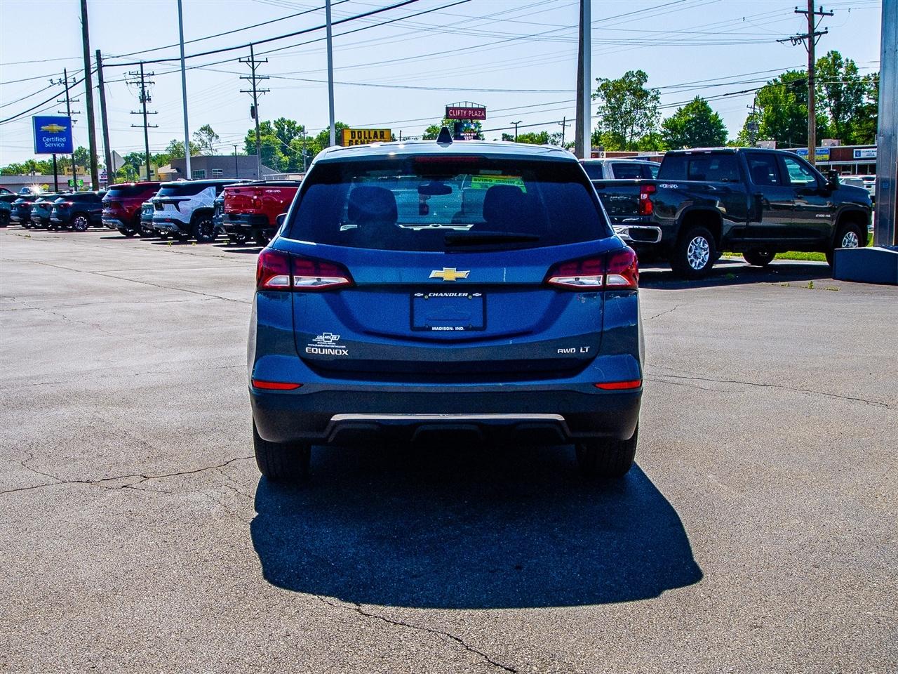 Chevrolet Equinox AWD 4dr LT w/1LT 2024