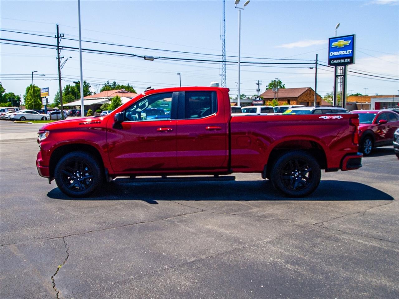 Chevrolet Silverado 1500 4WD Double Cab 147" RST 2023