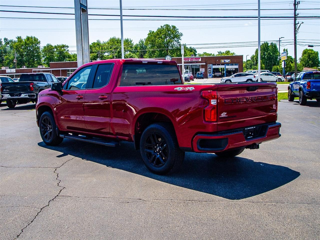 Chevrolet Silverado 1500 4WD Double Cab 147" RST 2023