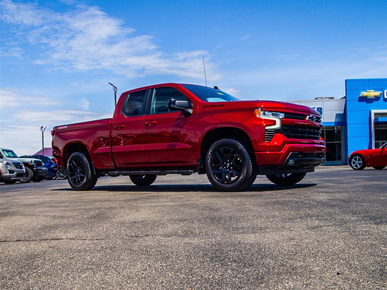 Chevrolet Silverado 1500 4WD Double Cab 147" RST 2023