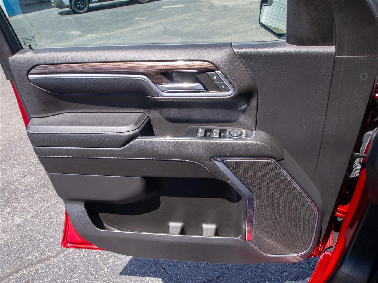 Chevrolet Silverado 1500 4WD Double Cab 147" RST 2023