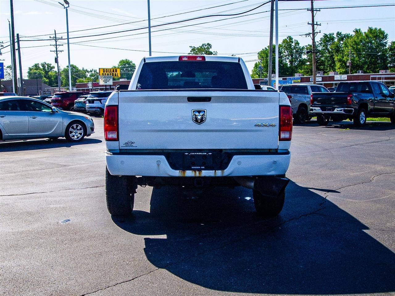 RAM 2500 4WD Crew Cab 149" Tradesman 2016