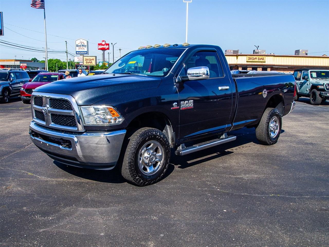RAM 2500 4WD Reg Cab 140.5" Tradesman 2013