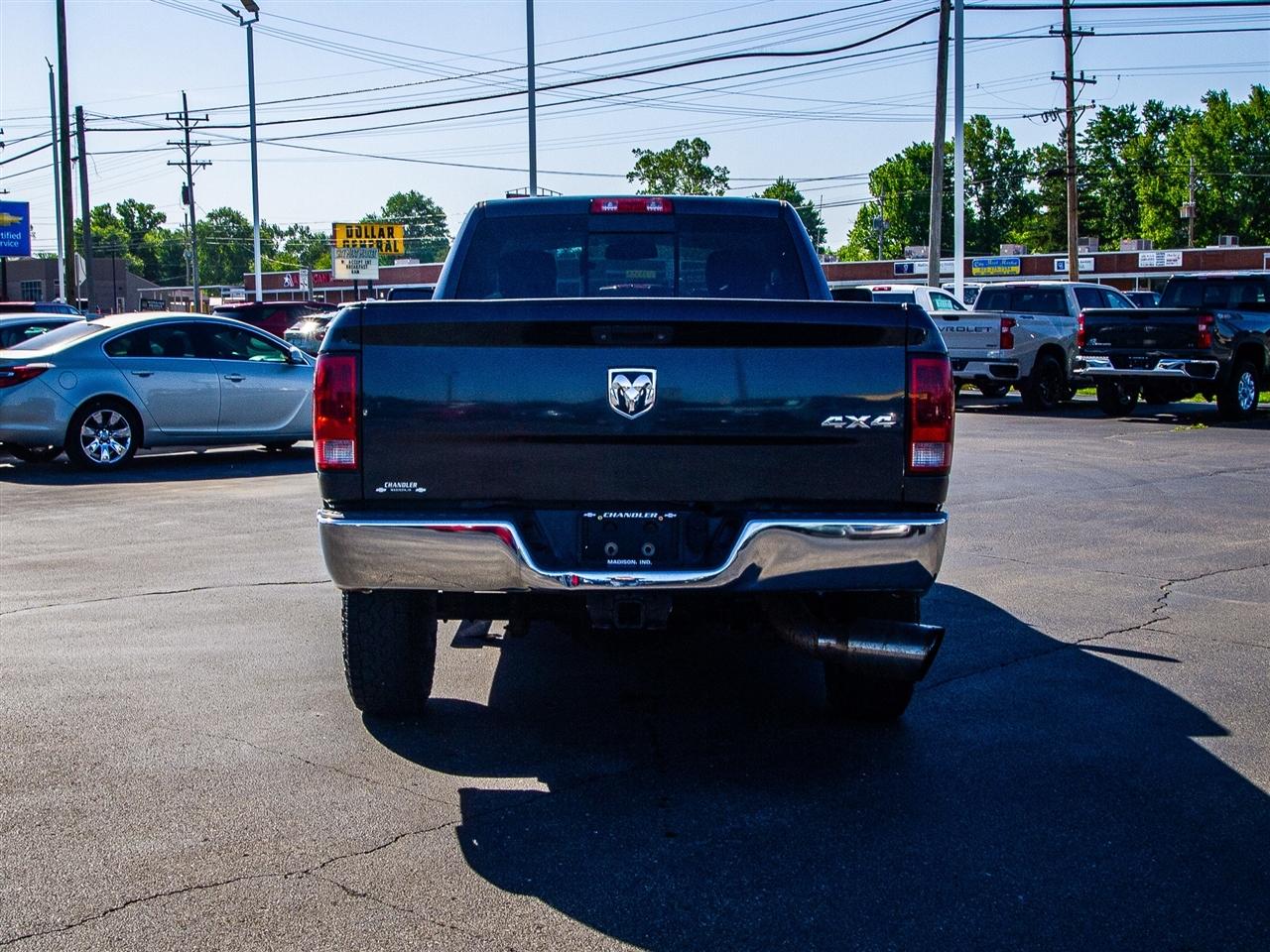 RAM 2500 4WD Reg Cab 140.5" Tradesman 2013
