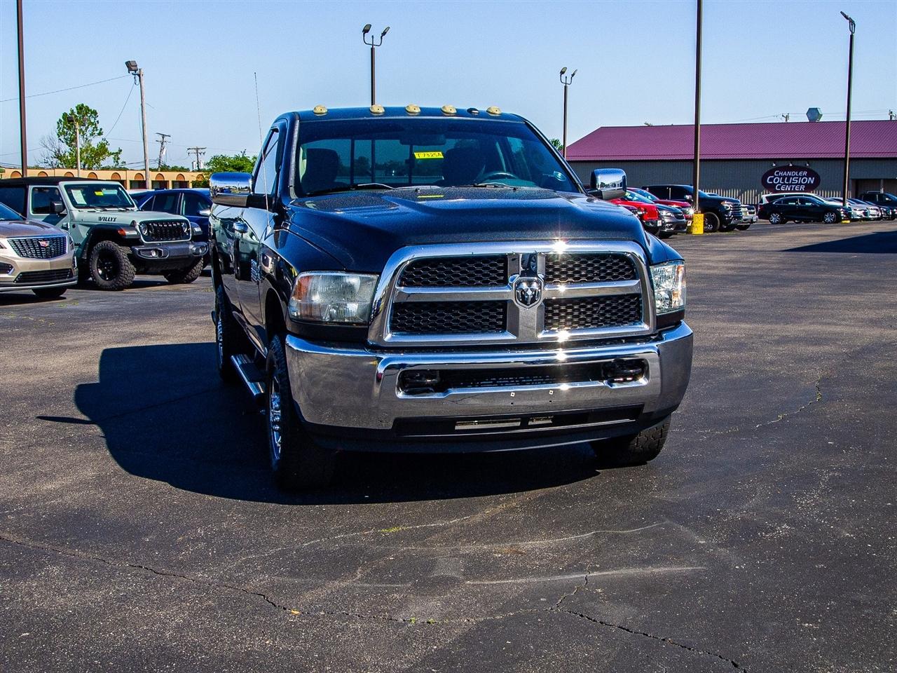 RAM 2500 4WD Reg Cab 140.5" Tradesman 2013