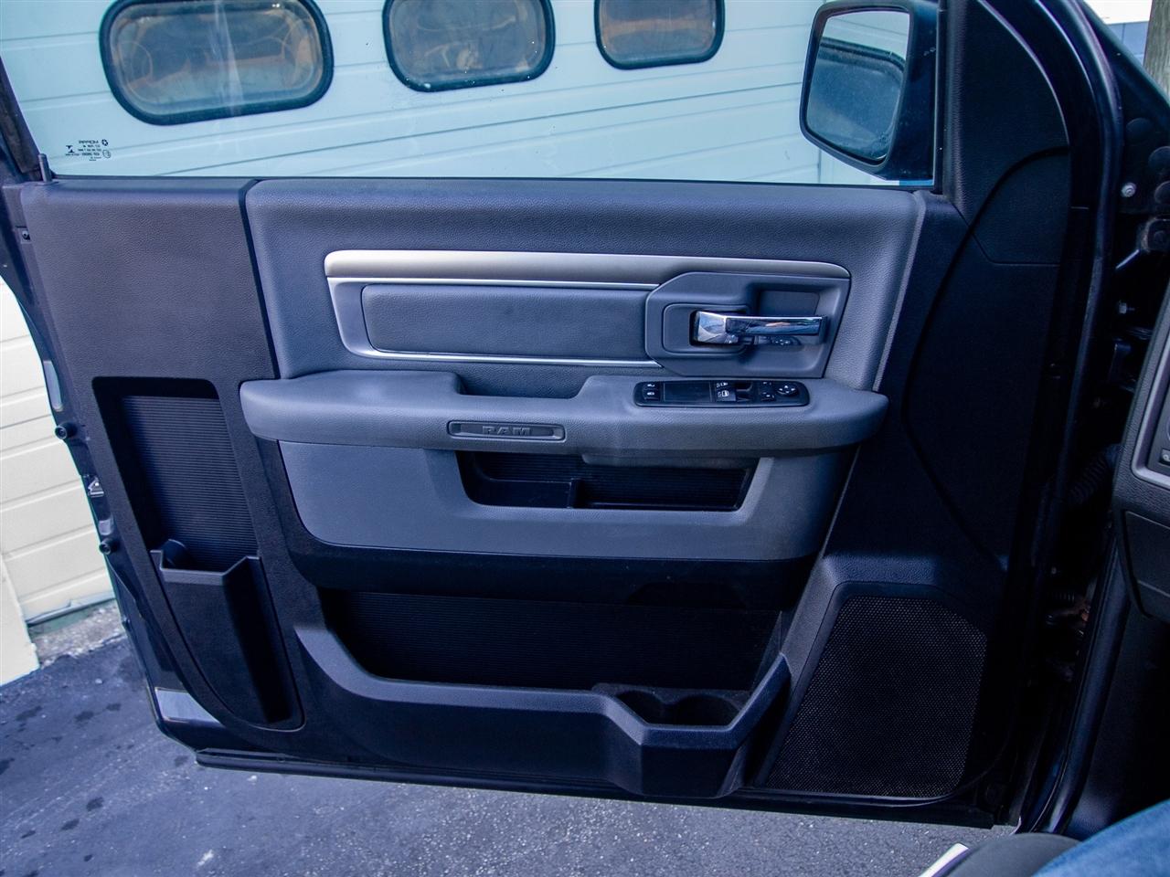 RAM 2500 4WD Reg Cab 140.5" Tradesman 2013