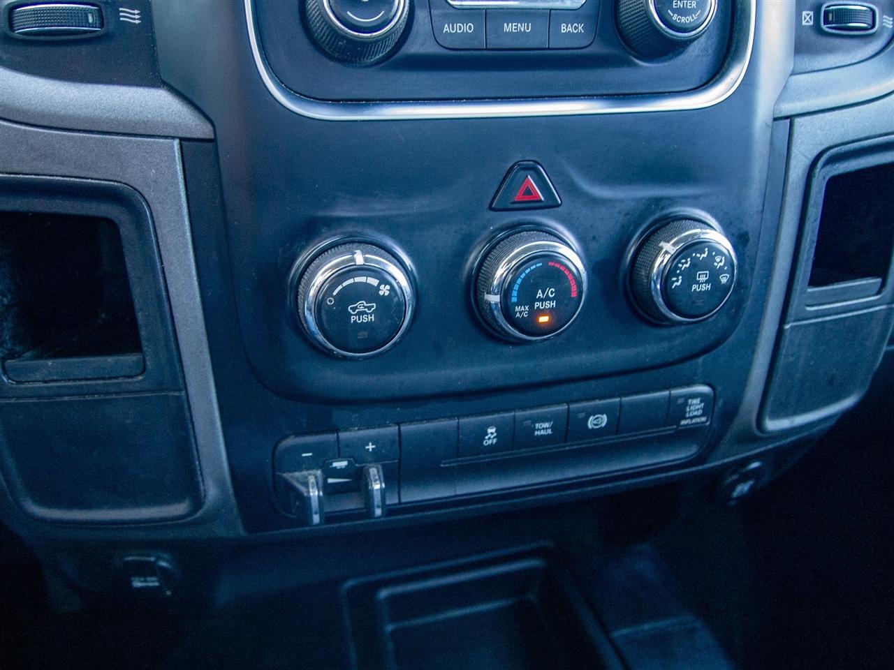 RAM 2500 4WD Reg Cab 140.5" Tradesman 2013