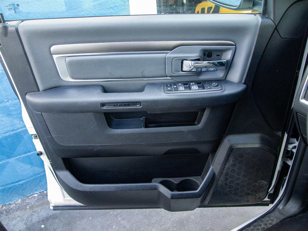 RAM 1500 Classic SLT 4x4 Quad Cab 6'4" Box 2024