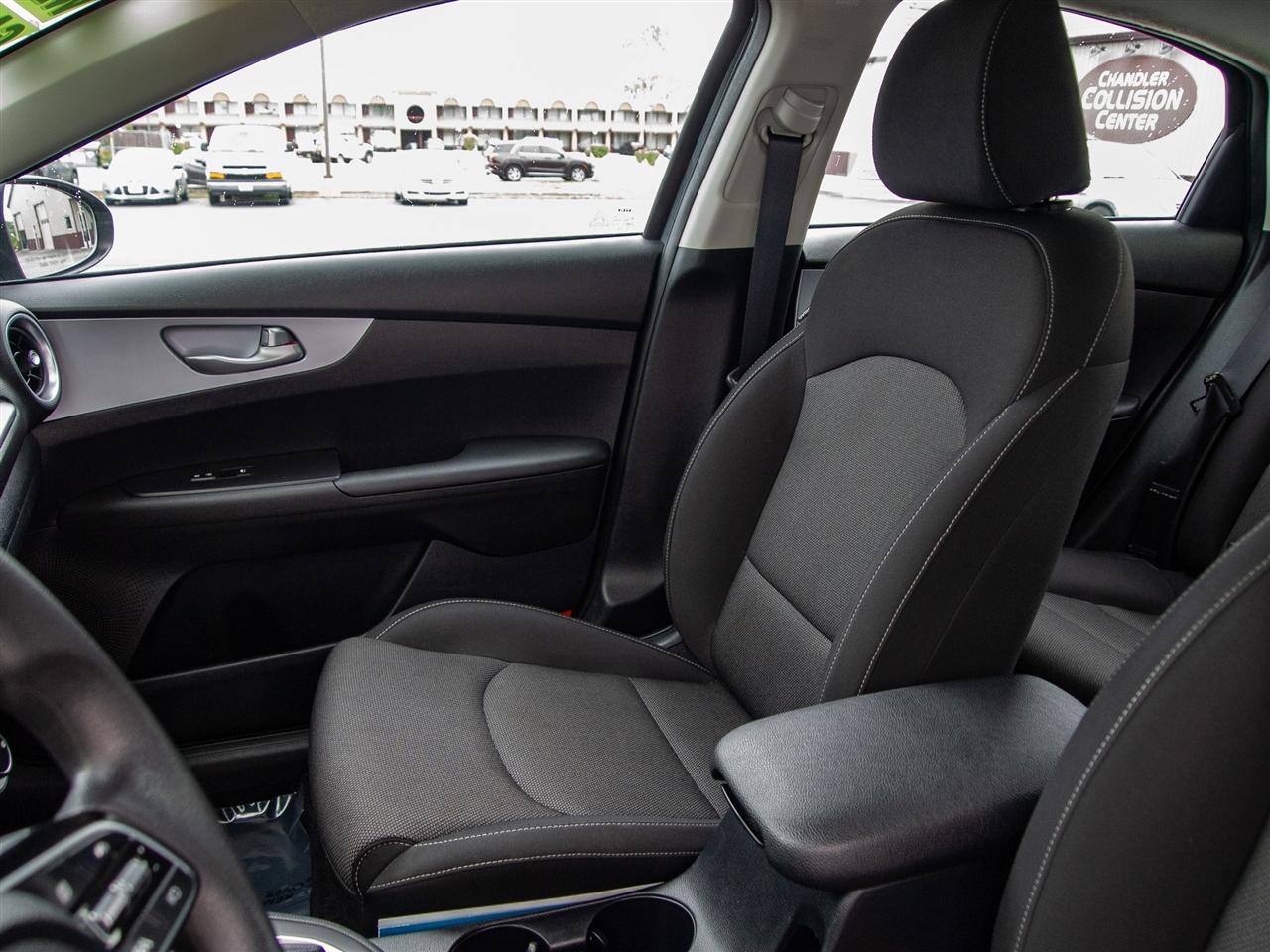 Kia Forte LXS IVT 2024