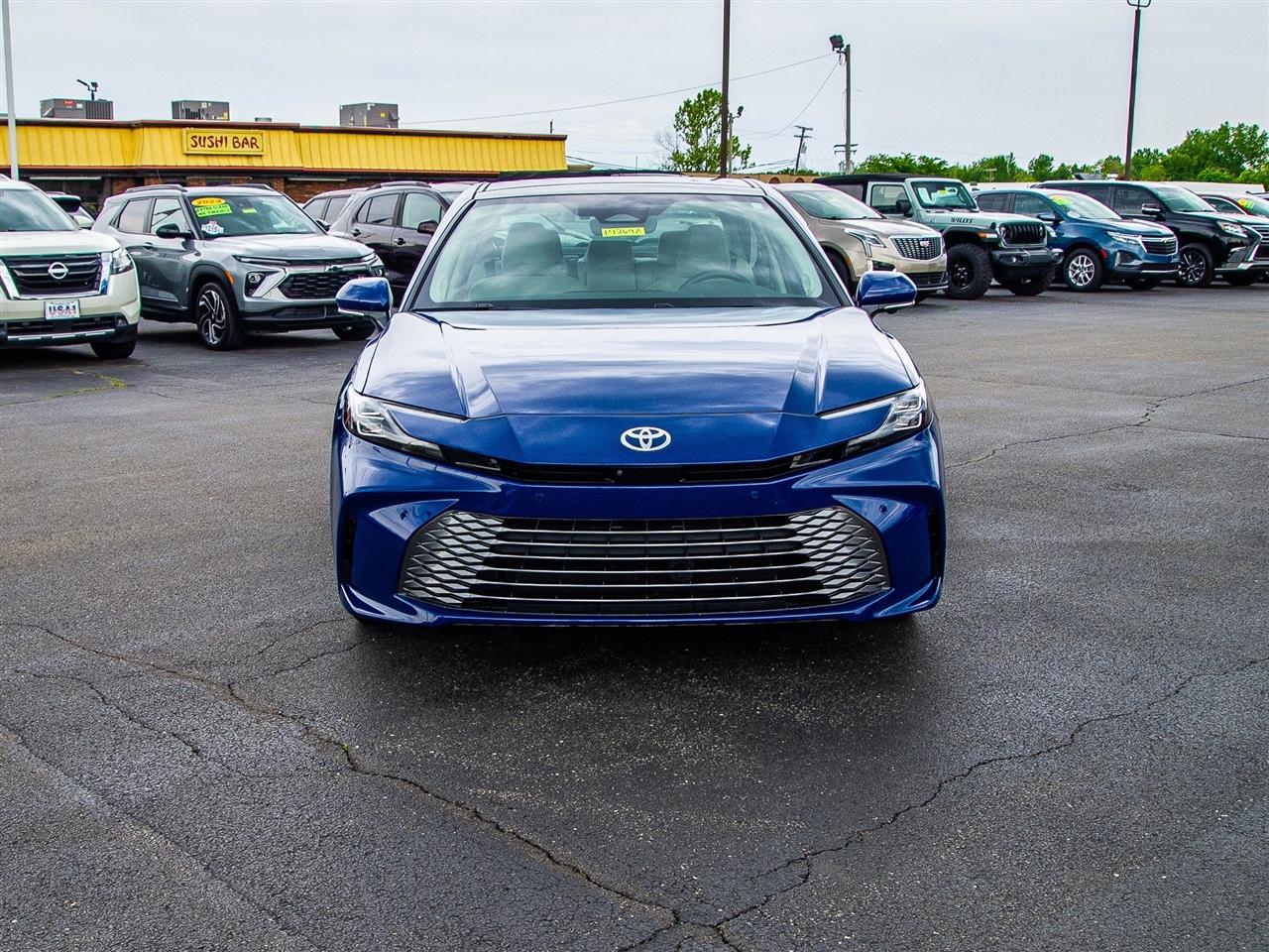 Toyota Camry XLE (Natl) 2025