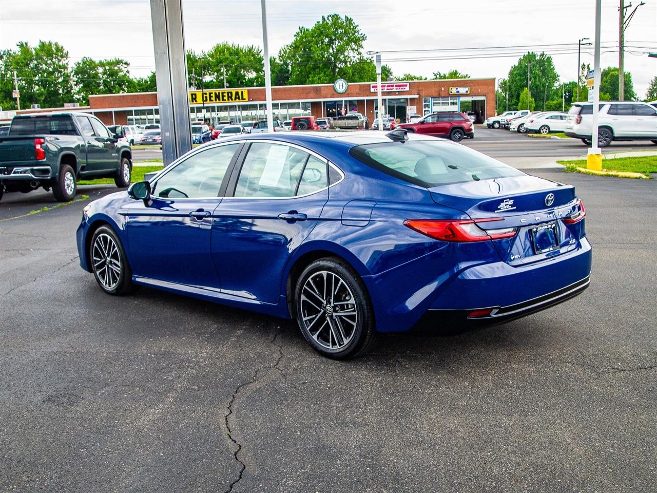 Toyota Camry XLE (Natl) 2025
