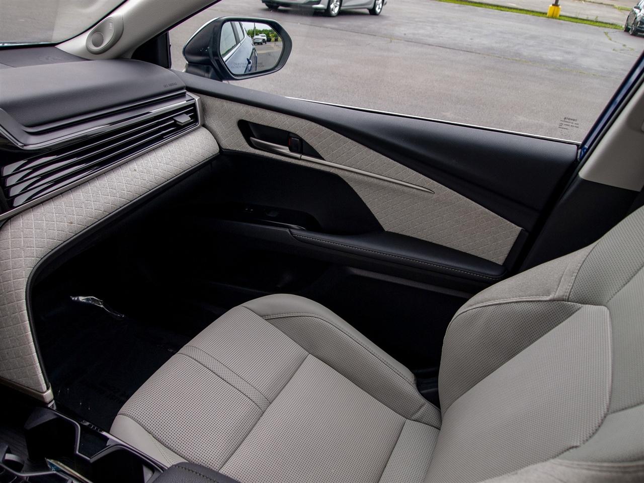Toyota Camry XLE (Natl) 2025