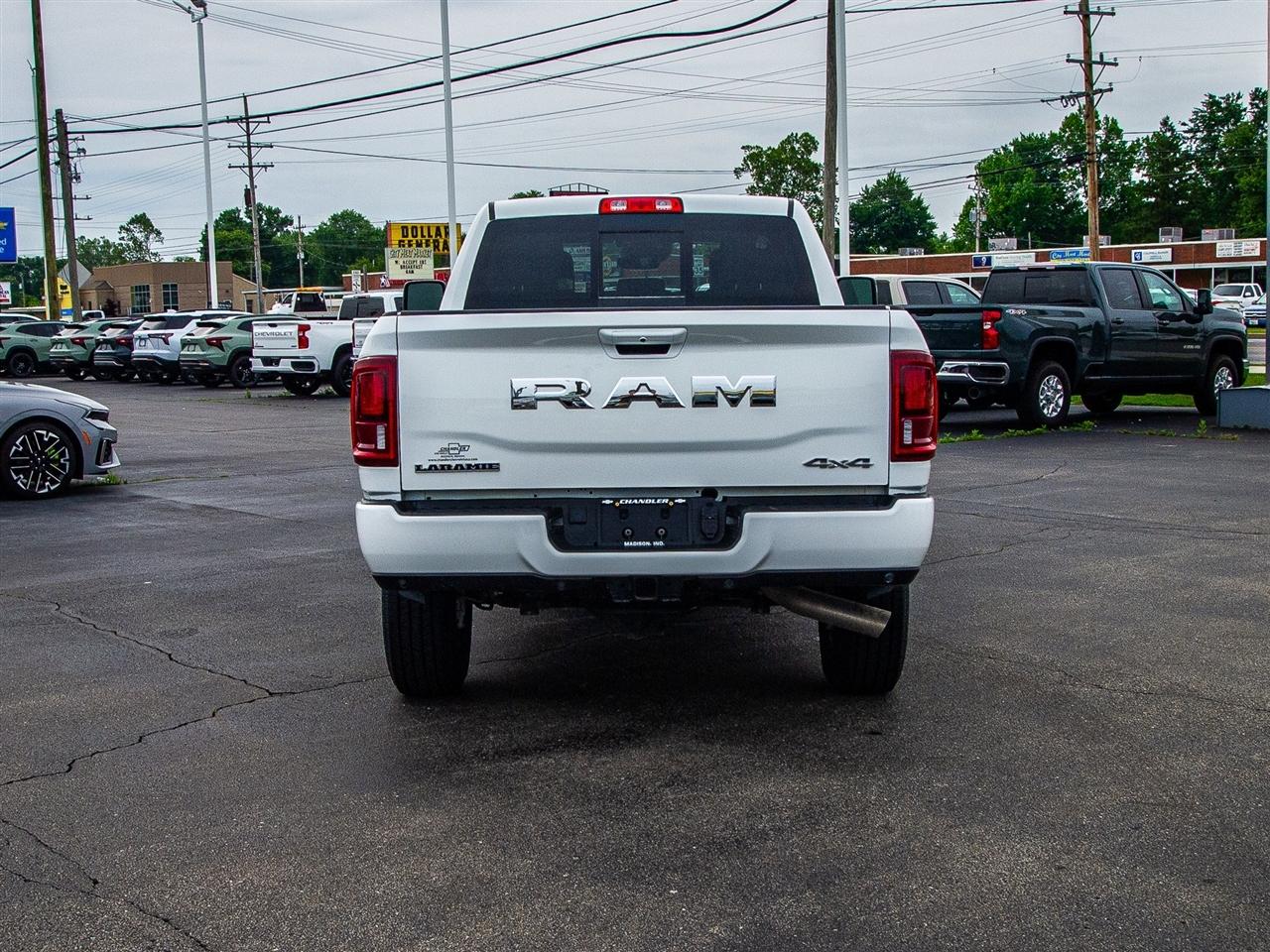RAM 2500 Laramie 4x4 Crew Cab 6'4" Box 2026