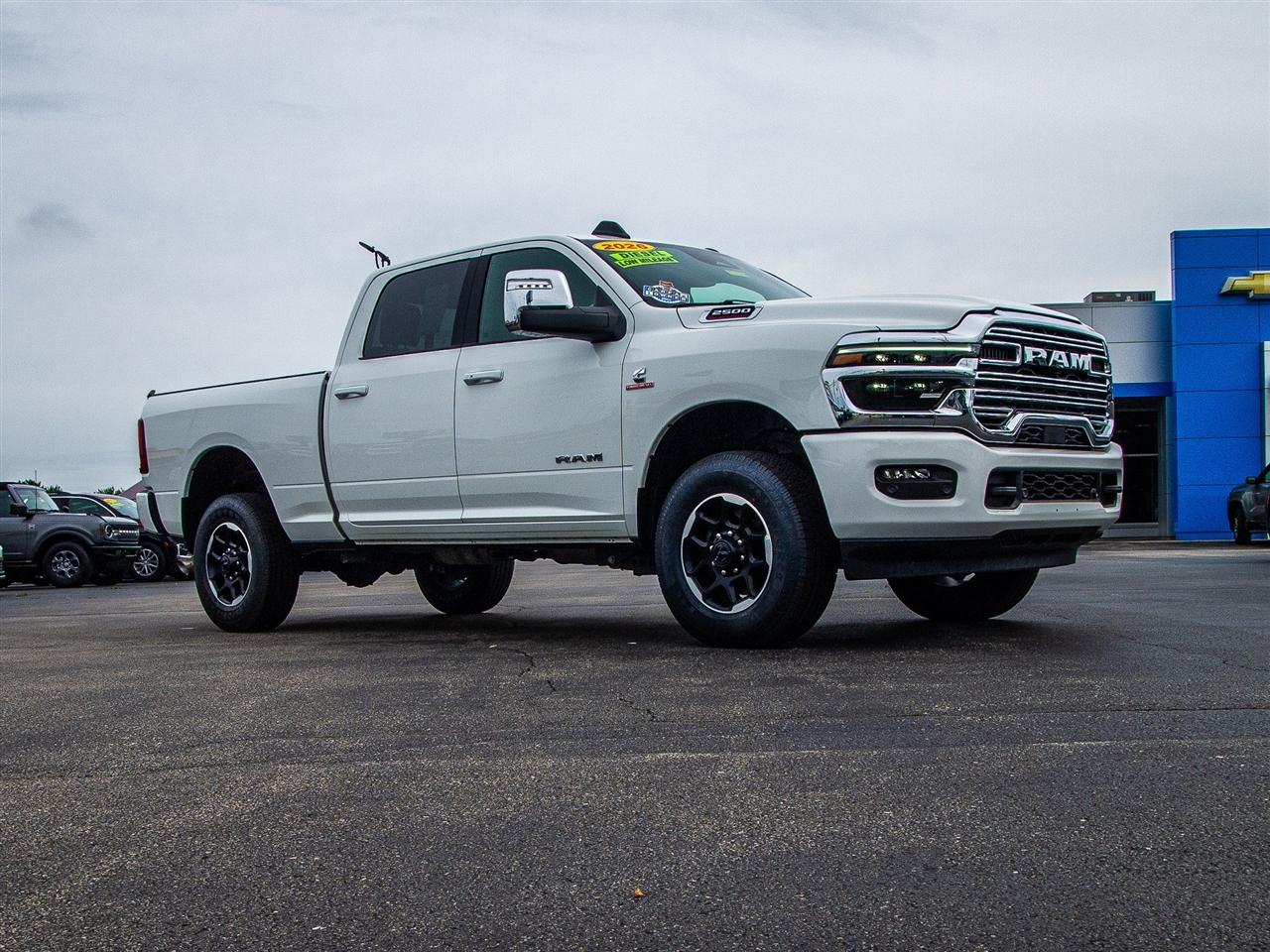 RAM 2500 Laramie 4x4 Crew Cab 6'4" Box 2026