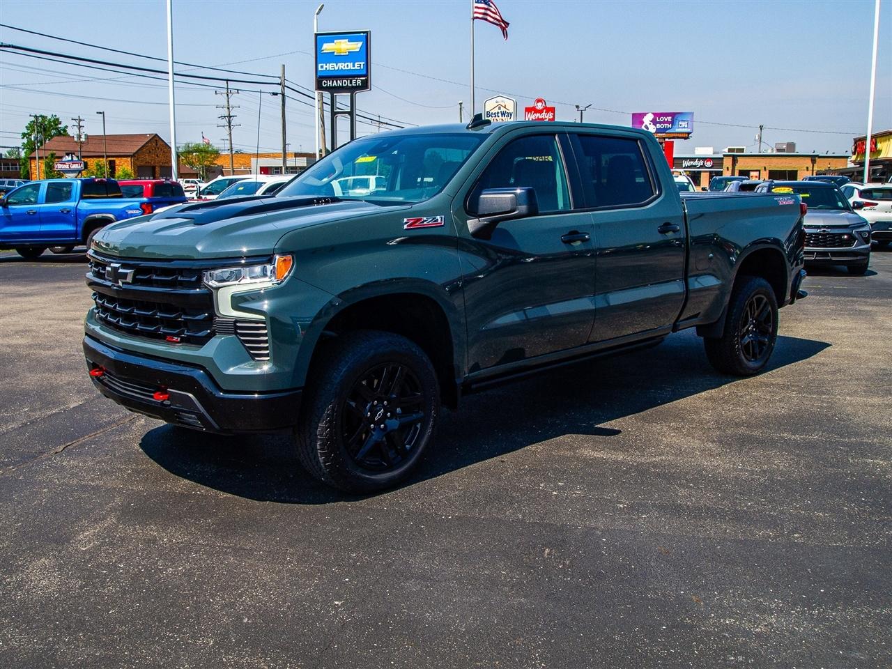 Chevrolet Silverado 1500 4WD Crew Cab 157" LT Trail Boss 2025