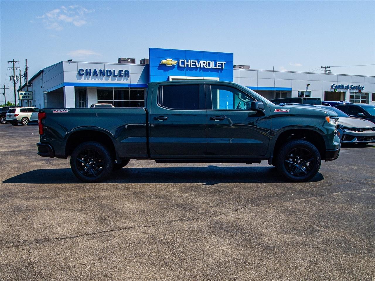 Chevrolet Silverado 1500 4WD Crew Cab 157" LT Trail Boss 2025