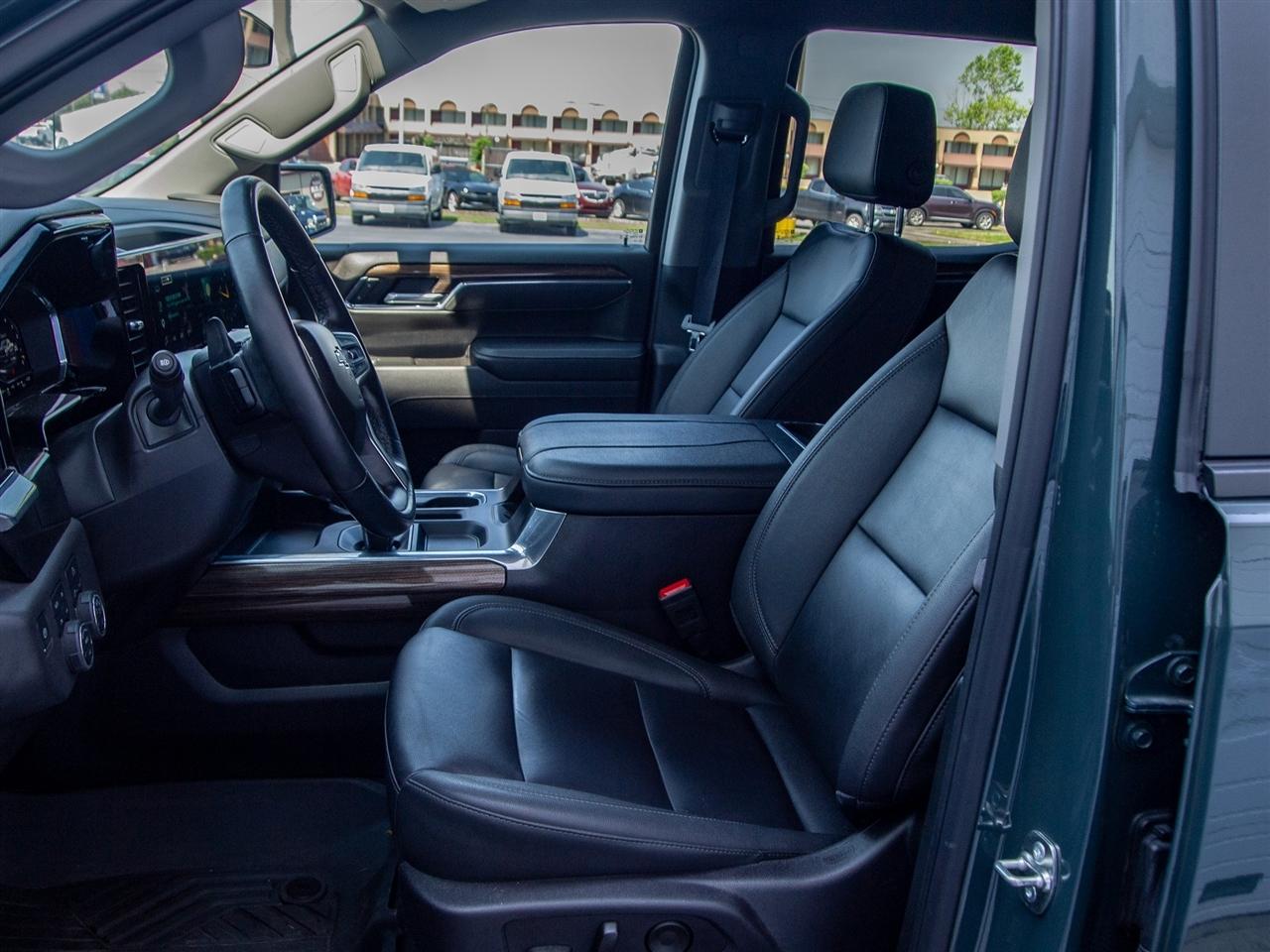 Chevrolet Silverado 1500 4WD Crew Cab 157" LT Trail Boss 2025