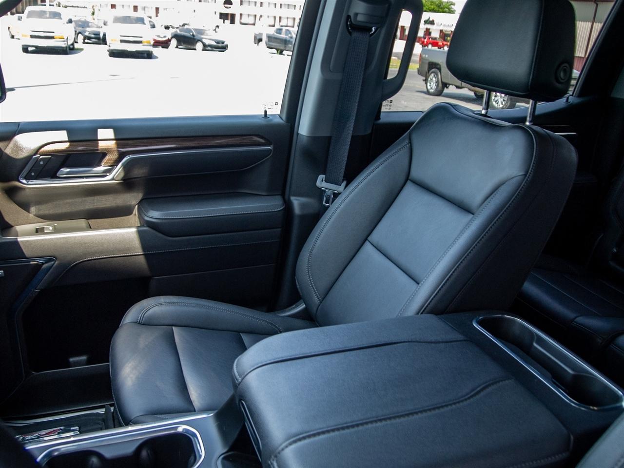 Chevrolet Silverado 1500 4WD Crew Cab 157" LT Trail Boss 2025