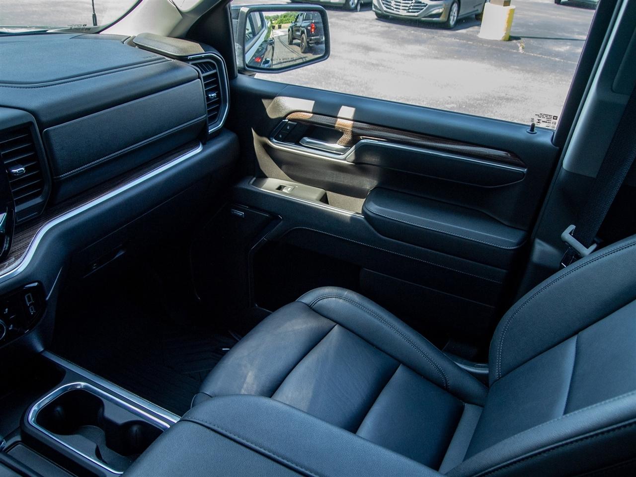 Chevrolet Silverado 1500 4WD Crew Cab 157" LT Trail Boss 2025
