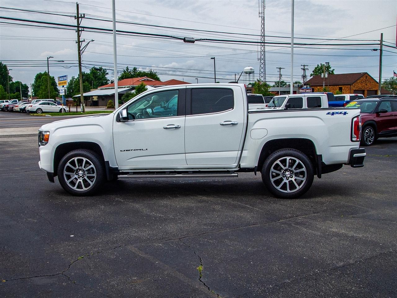 GMC Canyon 4WD Crew Cab 128" Denali 2022