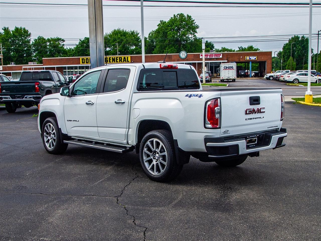 GMC Canyon 4WD Crew Cab 128" Denali 2022