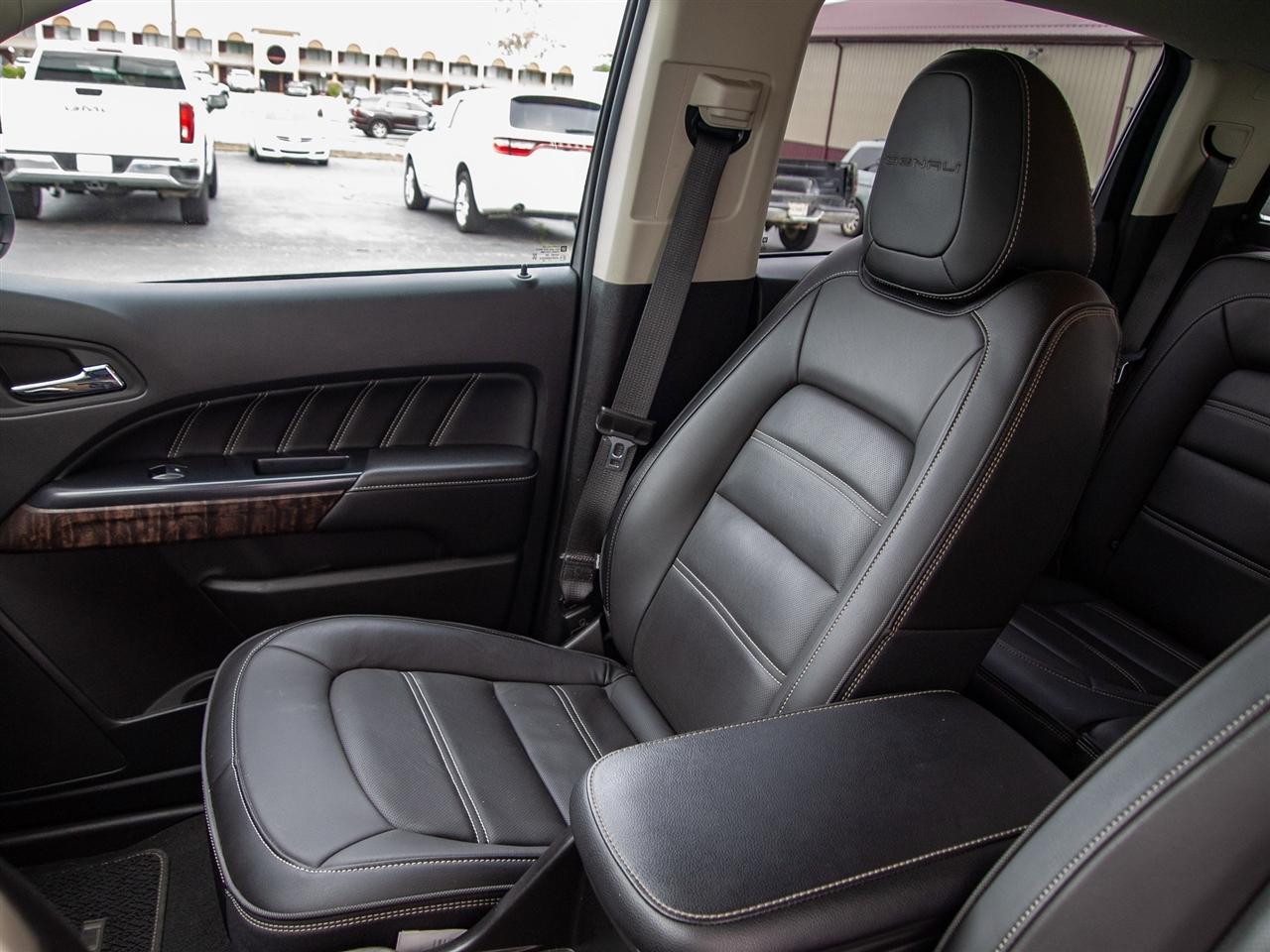 GMC Canyon 4WD Crew Cab 128" Denali 2022